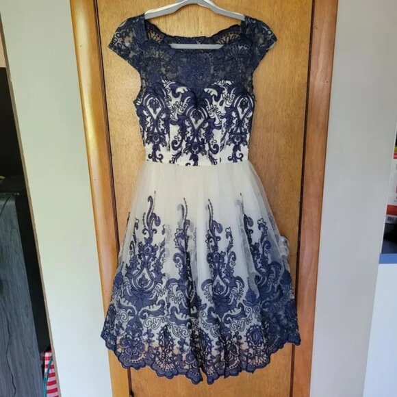 Chi Chi London Cream & Navy Lace Tulle Midi Dress Modcloth - Picture 3 of 7